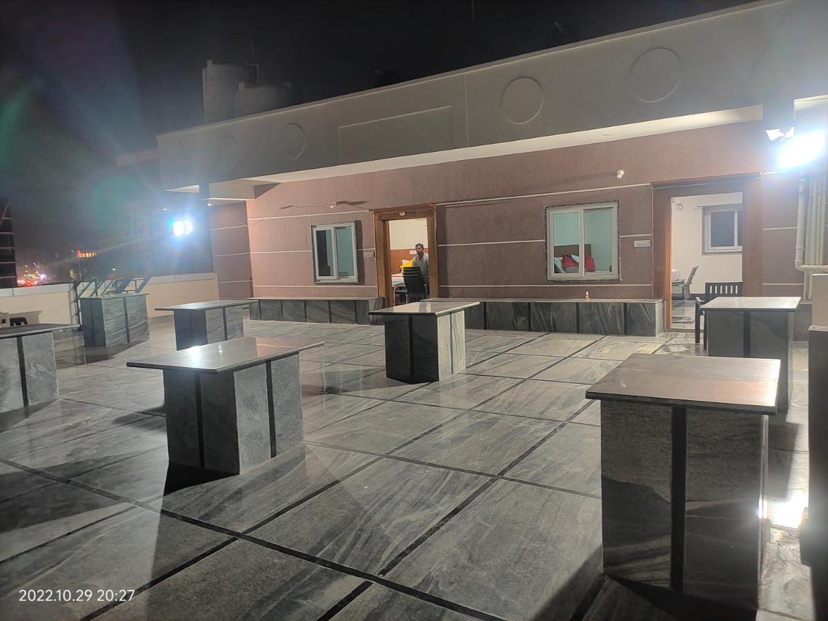 Hotel New Maruthi Inn, Lb Nagar Hyderabad Exterior photo
