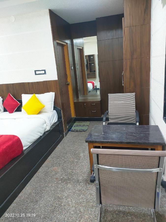 Hotel New Maruthi Inn, Lb Nagar Hyderabad Exterior photo