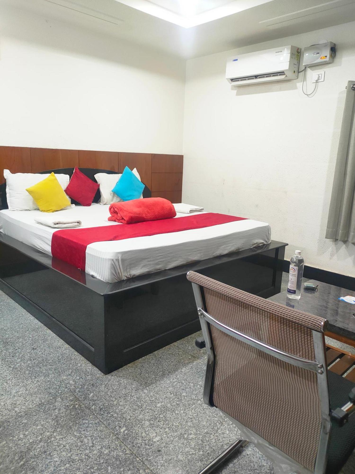 Hotel New Maruthi Inn, Lb Nagar Hyderabad Exterior photo